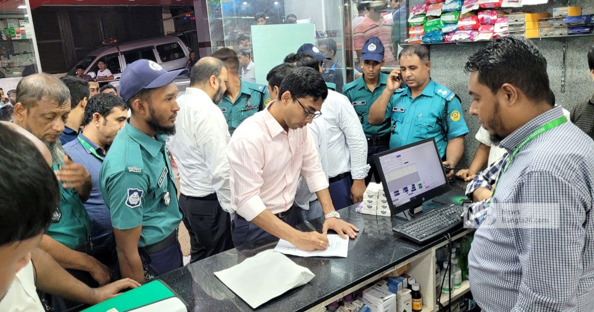স্যালাইনের কৃত্রিম সংকট তৈরির চেষ্টা, লাখ টাকা জরিমানা