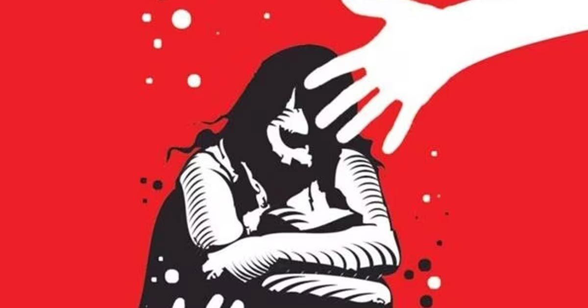 চলন্ত-বাসে-স্কুলছাত্রীকে-ধর্ষণচেষ্টার-অভিযোগ-চালক-হেলপার-আটক