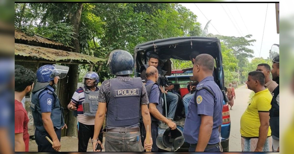 পটুয়াখালীতে-বিএনপির-সঙ্গে-সংঘর্ষে-৩-পুলিশ-সদস্য-আহত