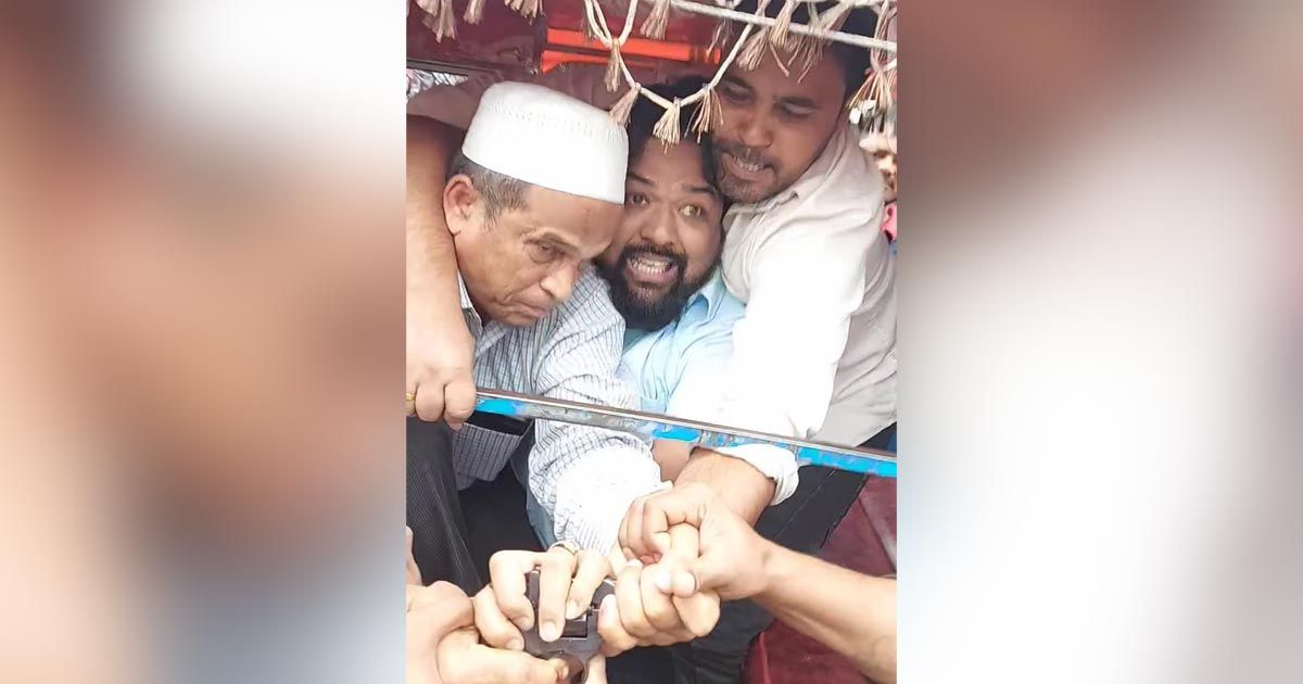 সিটি-কাউন্সিলরের-ওপর-শ্রমিক-লীগ-নেতার-হামলা