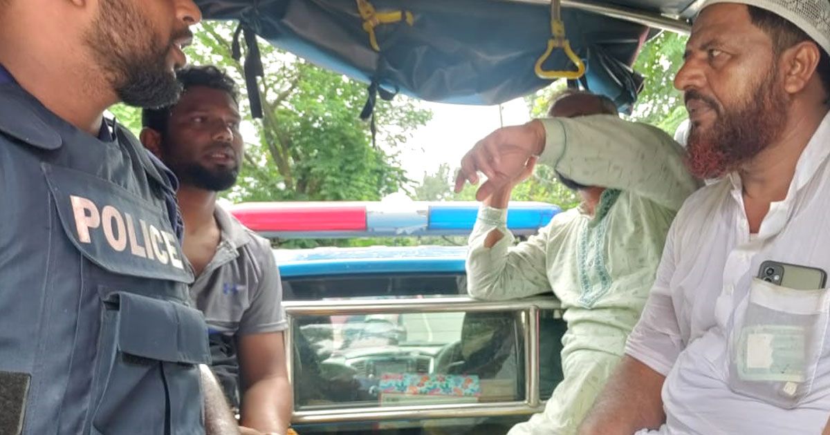 মুন্সীগঞ্জে টেঁটাযুদ্ধ, ৩ পুলিশ ও নারীসহ আহত ২৫
