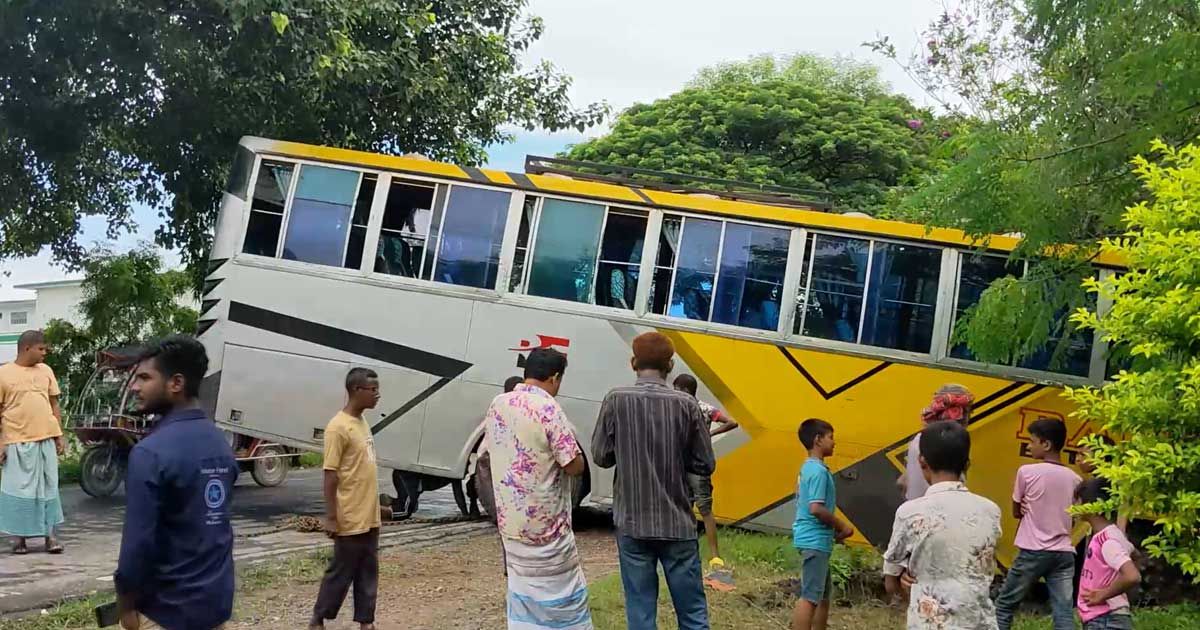 অটোরিকশায়-বাসের-ধাক্কা-খুবির-ছাত্রসহ-প্রাণ-গেল-দুজনের