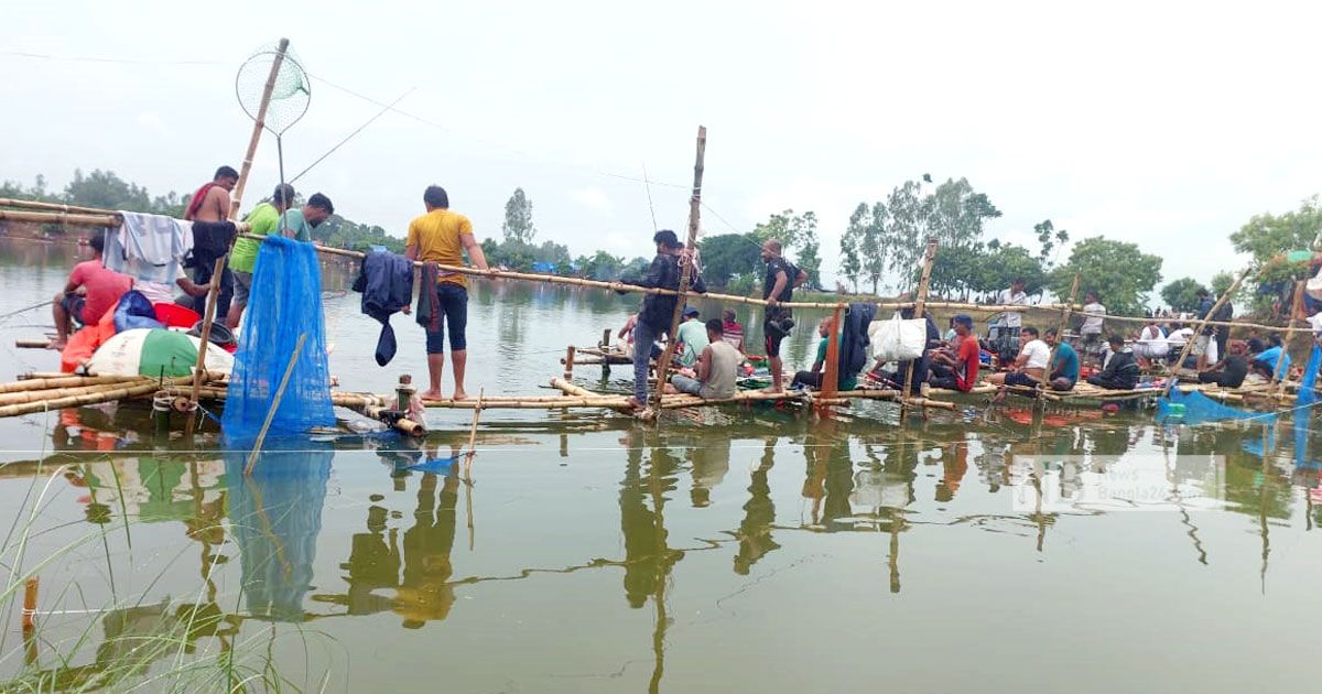 বড়-মাছের-টোপ-দিয়ে-২৩-লাখ-টাকা-হাতিয়ে-নিলেন-চেয়ারম্যান