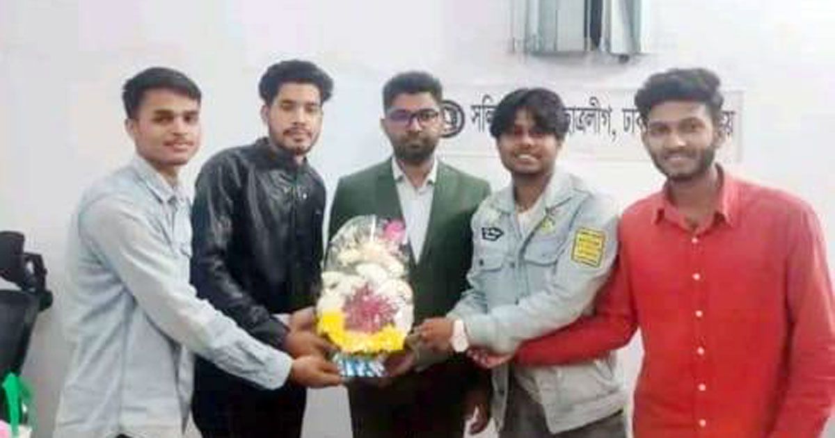 জবি’র শিক্ষার্থী না হয়েও তিনি বিশ্ববিদ্যালয় ছাত্রলীগের নেতা
