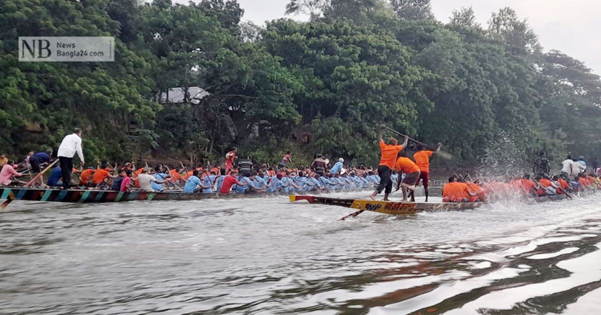 নৌকাবাইচ দেখতে কুমার নদের দুই পাড়ে হাজারো মানুষ