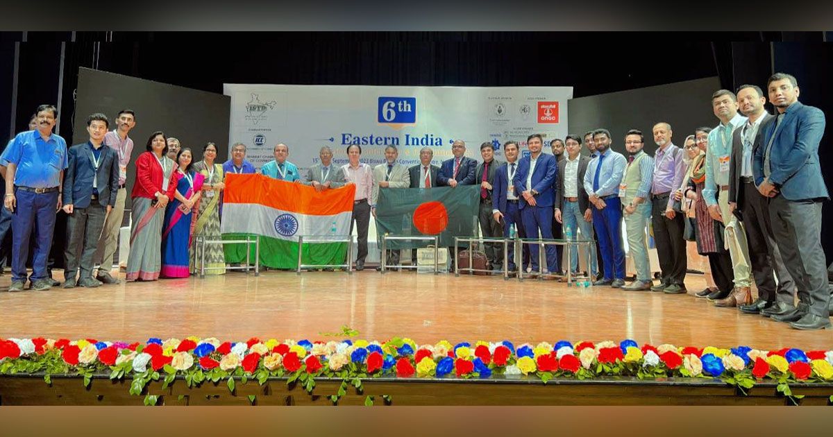 Green-HR-Professionals-got-a-special-award-in-India-for-making-people-interested-in-reading-books