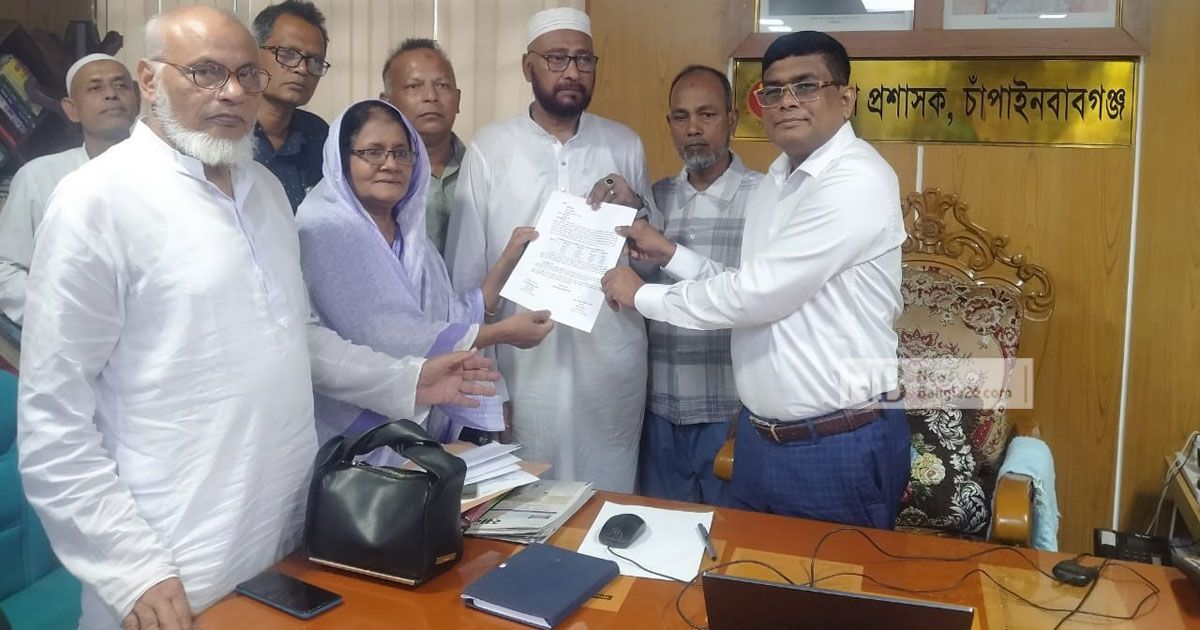 চাঁপাইনবাবগঞ্জ-স্টেশন-থেকে-ট্রেন-চালুর-দাবিতে-রেলমন্ত্রীর-কাছে-স্মারকলিপি