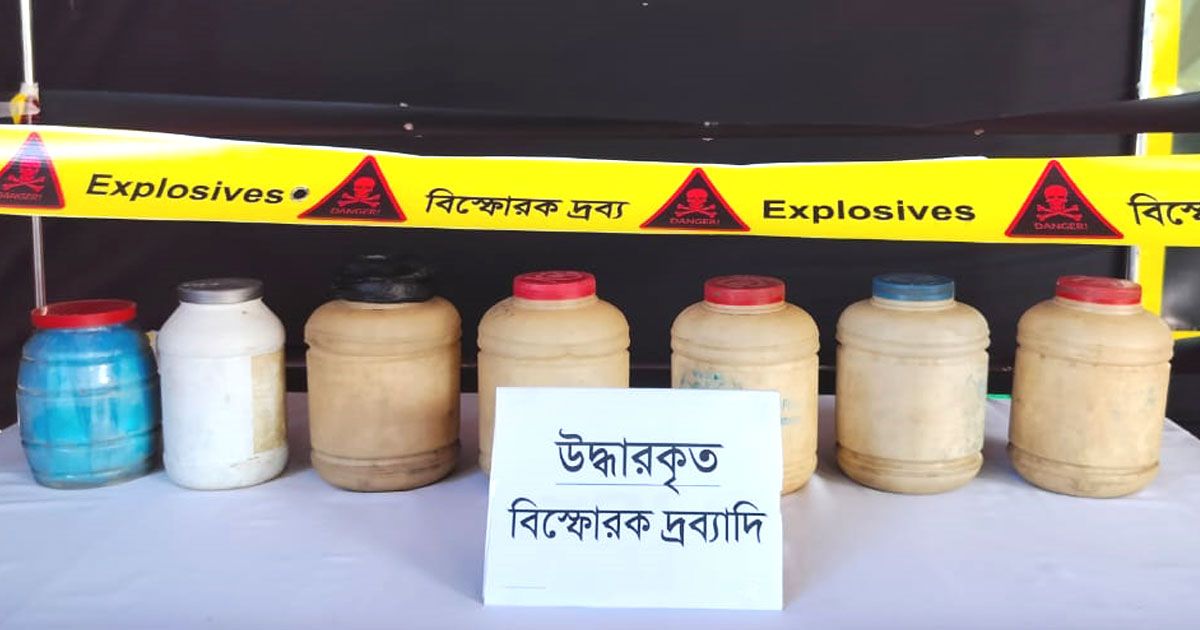আরসার শীর্ষ দুই সন্ত্রাসীসহ আটক ৪, অস্ত্র-বিস্ফোরক উদ্ধার