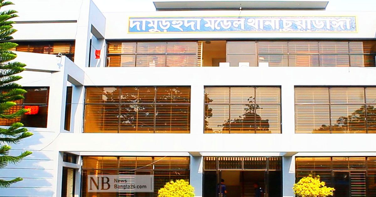বাবার-কোপে-প্রাণ-গেল-মেয়ের