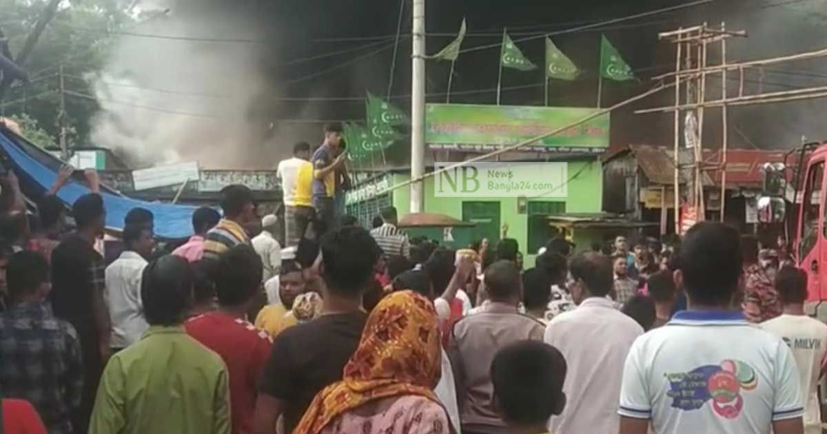 পৌনে ২ ঘণ্টা পর নিয়ন্ত্রণে চট্টগ্রামের মার্কেটের আগুন