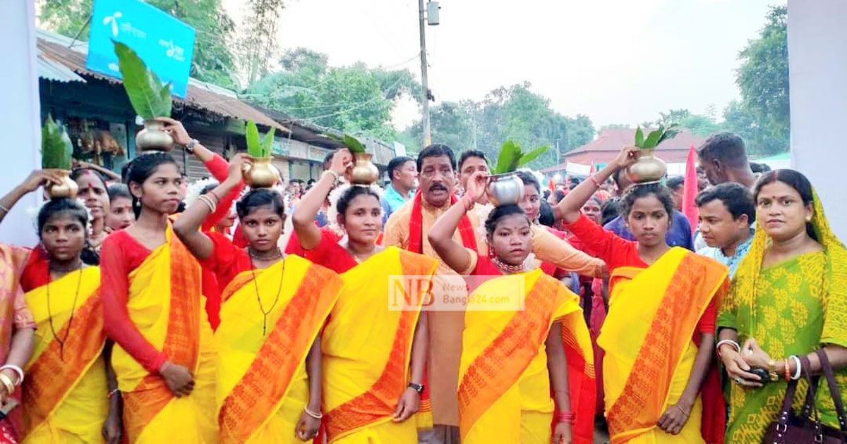 ঐতিহ্যের-করম-উৎসব-উদযাপন-করল-ক্ষুদ্র-নৃগোষ্ঠীর-মানুষেরা