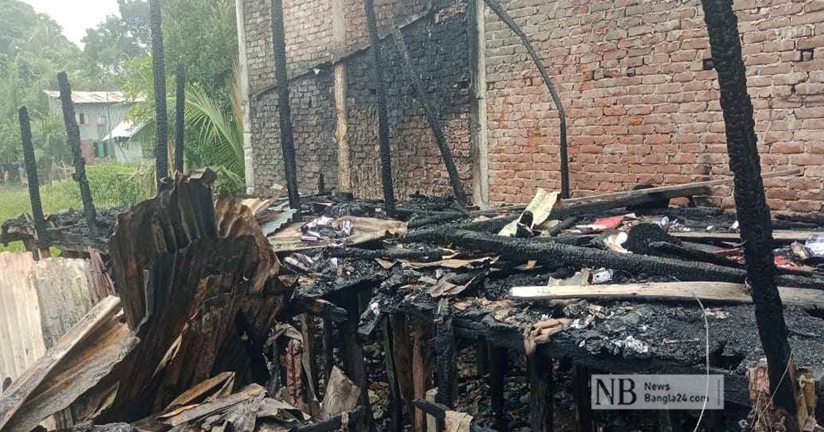 পটুয়াখালীতে আগুনে পুড়ে ছাই সাত দোকান