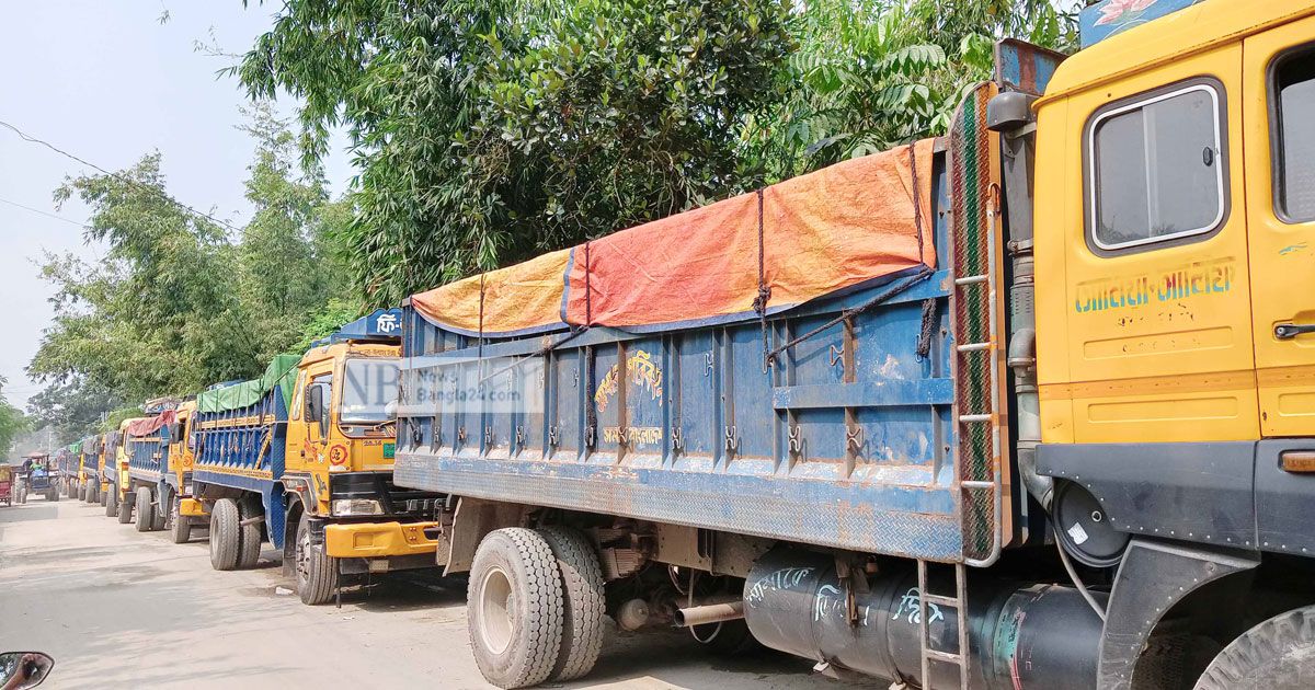 চালুর এক মাসেই কুড়িগ্রামে ফেরি বন্ধ, ফের ভোগান্তি