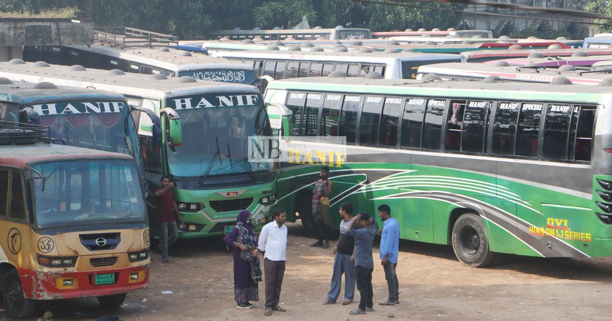 নওগাঁয় পাল্টাপাল্টি হামলা নিয়ে বাস বন্ধ