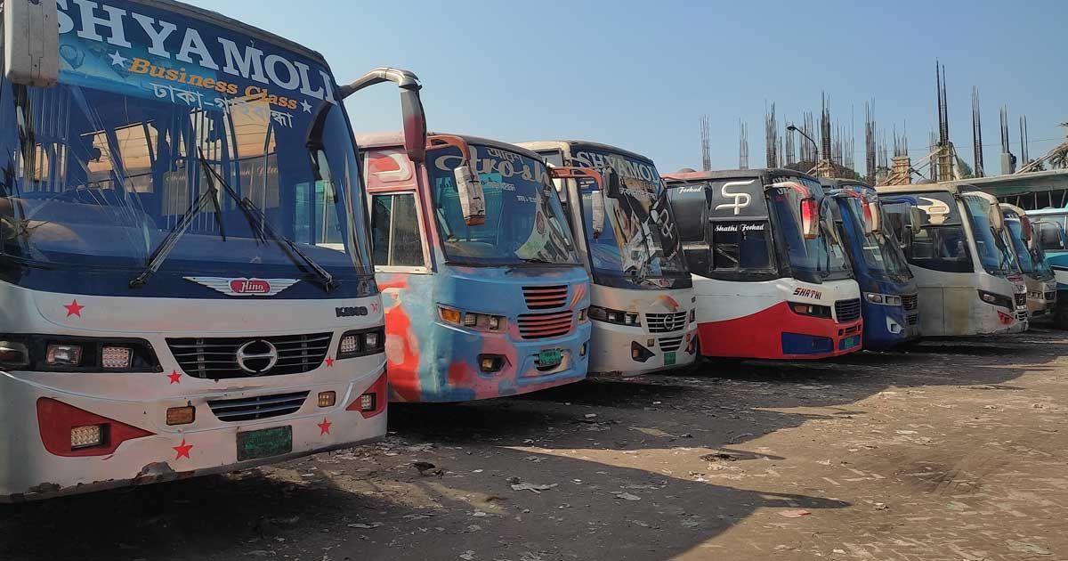 গাইবান্ধা-বিএনপির-সম্পাদক-আটক-যাত্রী-সংকটে-বন্ধ-বাস