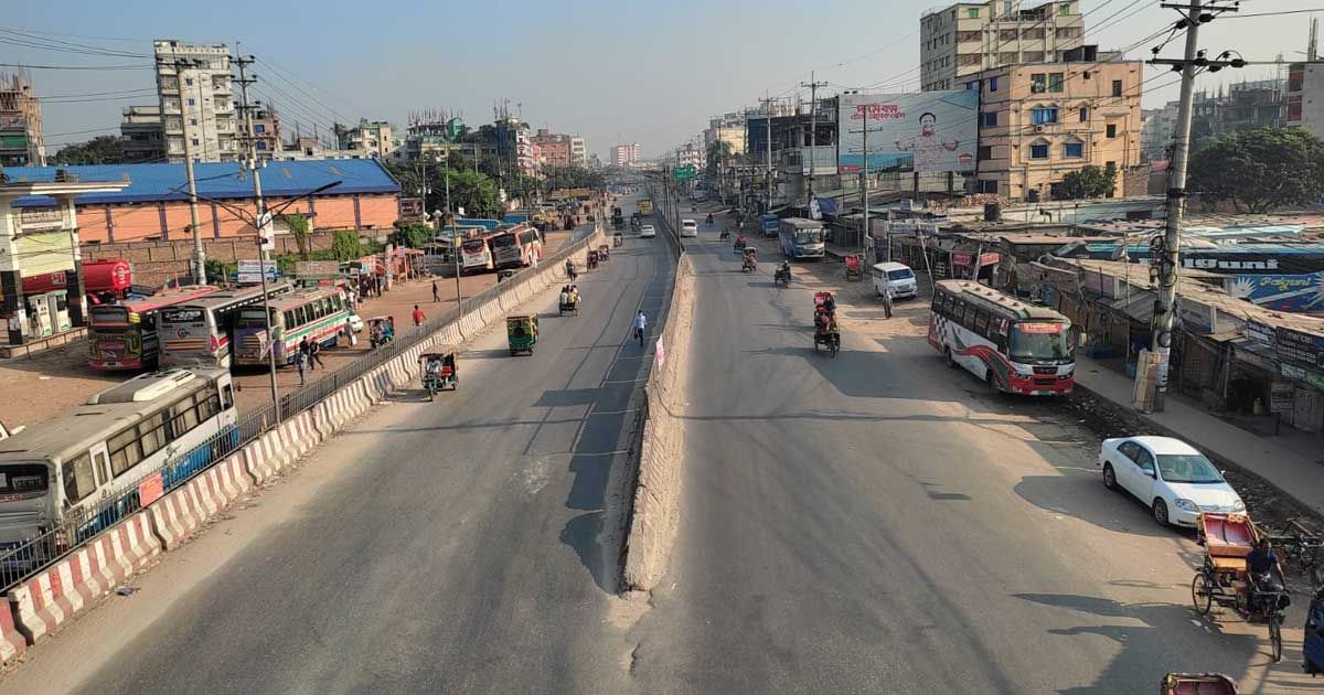 সাভারে-সড়কে-বাস-কম-ভরসা-রিকশা