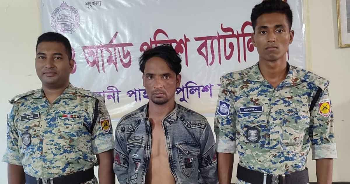 রোহিঙ্গা ক্যাম্প থেকে ‘আরসা কমান্ডার’ আটক 