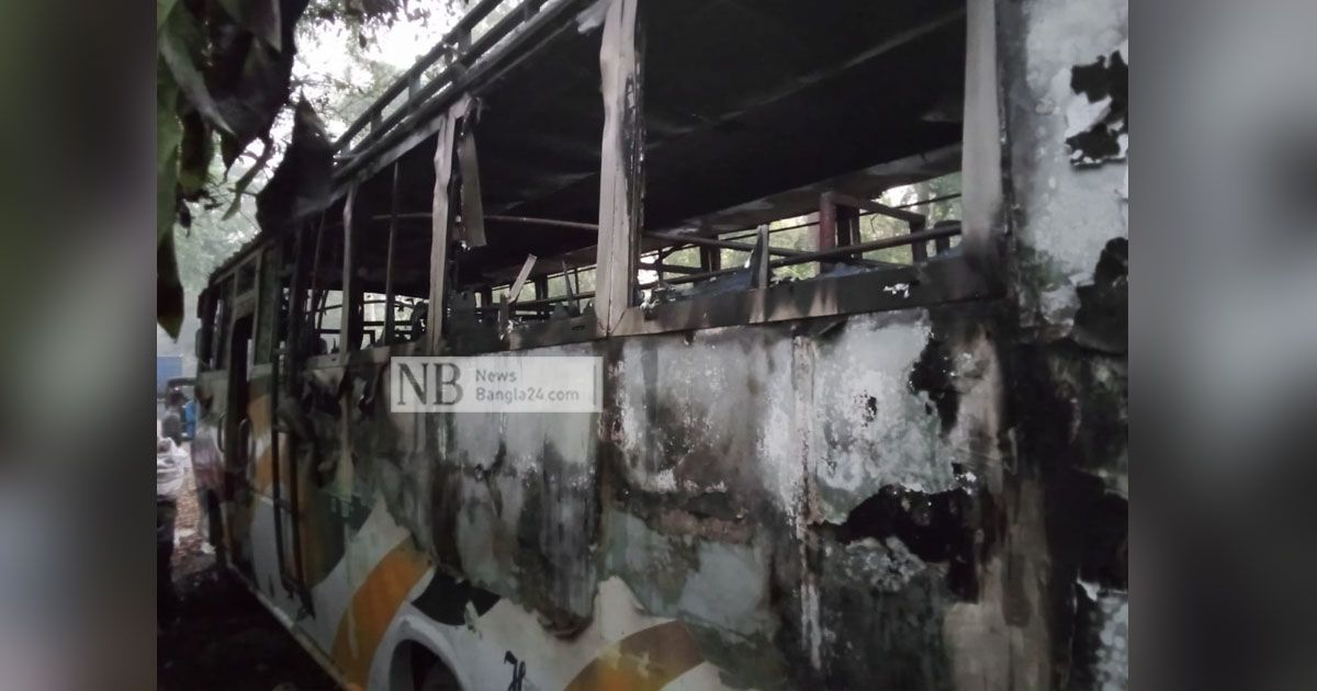 বরিশালে-মরিয়ম-ফাতেমার-খালি-বাসে-অগ্নিসংযোগ