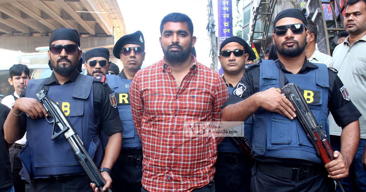 বাসে-আগুন-দেয়ার-সময়-ছাত্রদল-নেতা-আটক