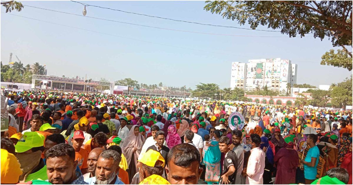 প্রধানমন্ত্রী খুলনায়, কানায় কানায় পূর্ণ সার্কিট হাউস মাঠ