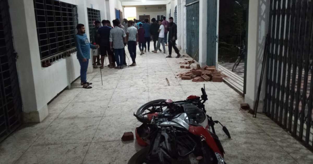 বরিশাল-ইঞ্জিনিয়ারিং-কলেজের-ছাত্রাবাসে-হামলায়-আহত-১৫