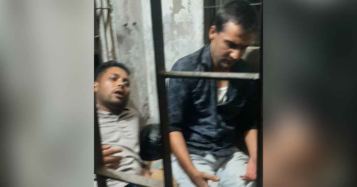 মধ্যরাতে ঢাবিতে তালা ঝোলাতে এসে মারধরের শিকার ছাত্রদলের ২ নেতা

