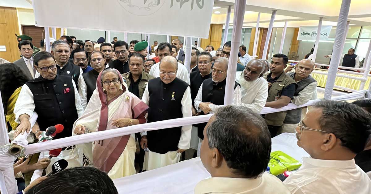 দলের মনোনয়নপত্র বিতরণ কার্যক্রম উদ্বোধন শেখ হাসিনার