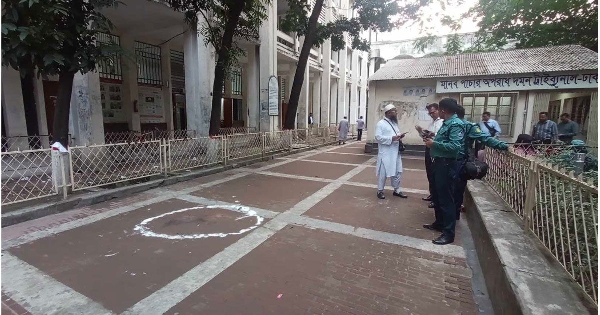 আদালত-প্রাঙ্গণে-ককটেল-বিস্ফোরণ
