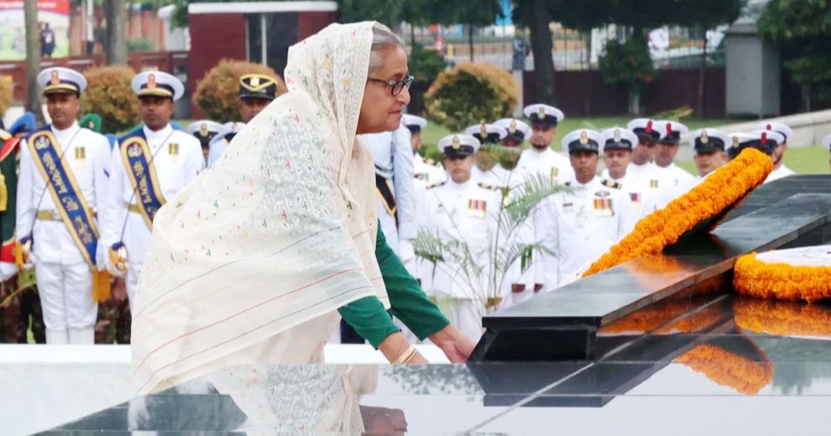 শিখা অনির্বাণে প্রধানমন্ত্রীর শ্রদ্ধা