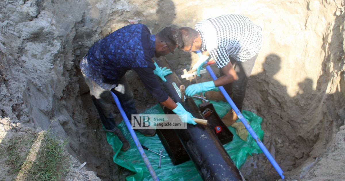 মৈত্রী পাইপলাইন ফুটো করে তেল চুরি করতে গিয়ে ধরা