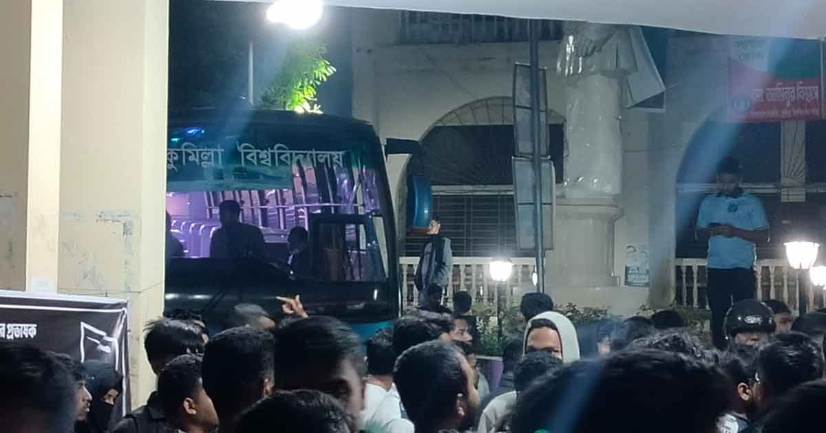 Students-were-injured-in-the-vandalism-of-Kubirs-bus