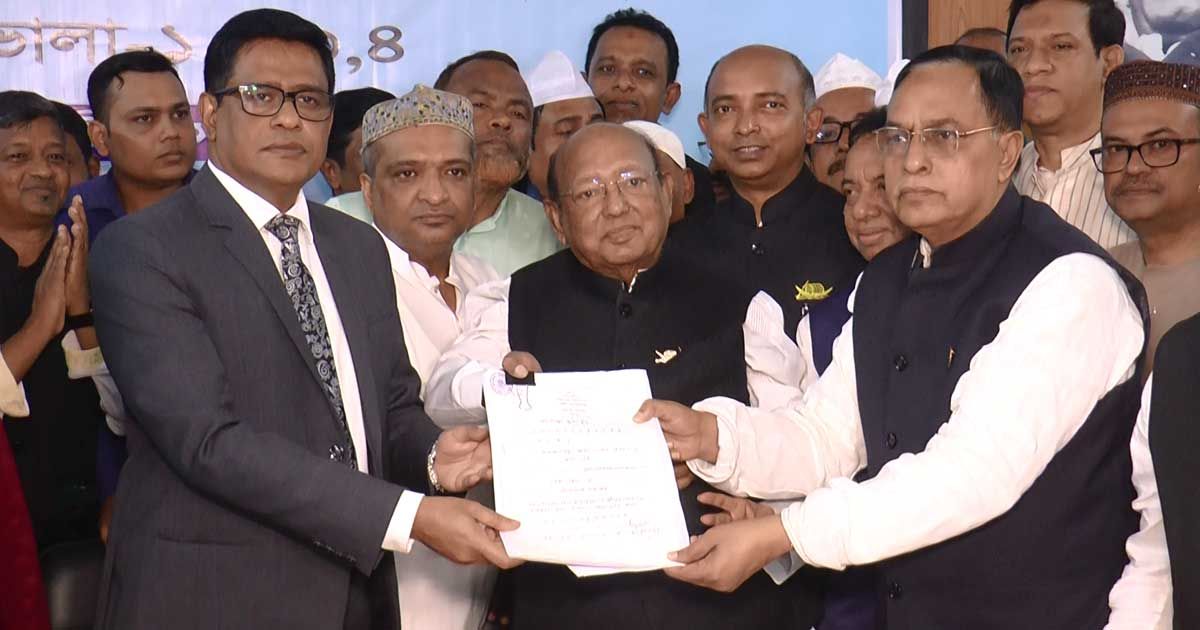ভোলা-১ আসনে আওয়ামী লীগের মনোনয়ন জমা দিলেন তোফায়েল আহমেদ