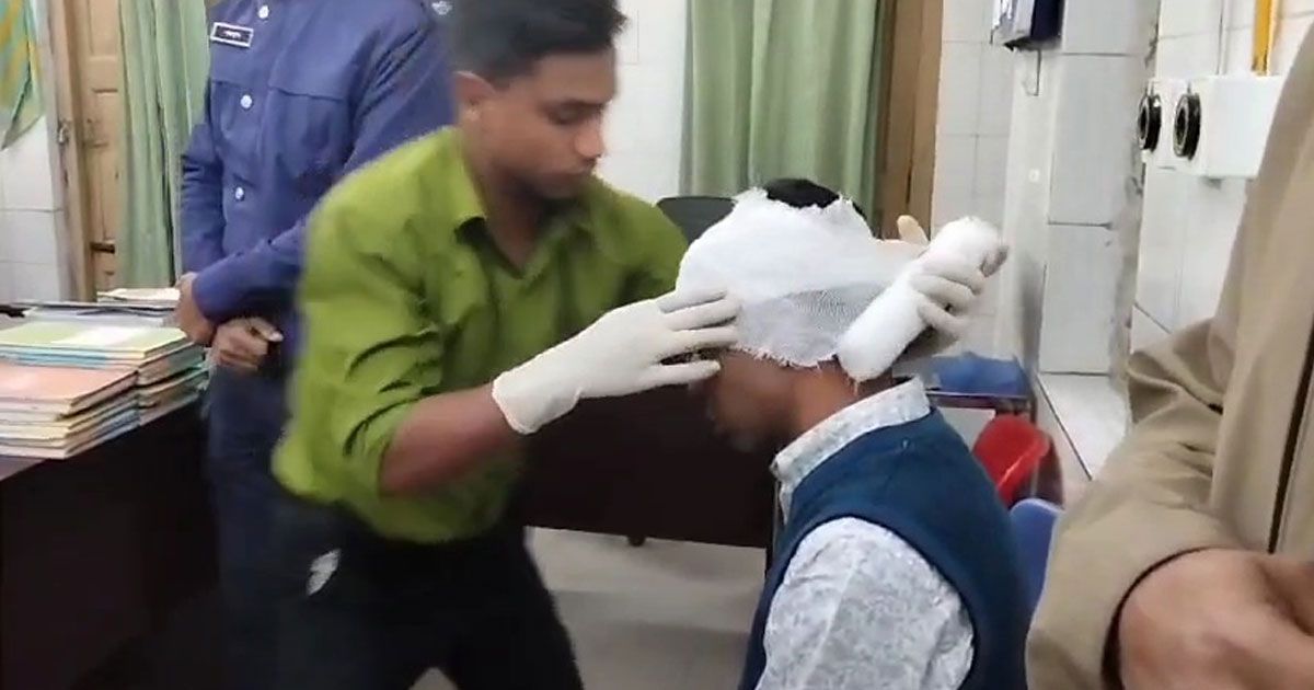তেঁতুলিয়ায়-গাড়ি-খাদে-পড়ে-প্রকৌশলী-নিহত-ইউএনওসহ-আহত-৩