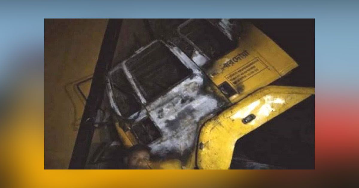 Truck-fire-in-Naogaon