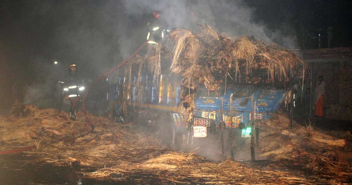 Hay-load-truck-caught-fire-in-Dinajpur