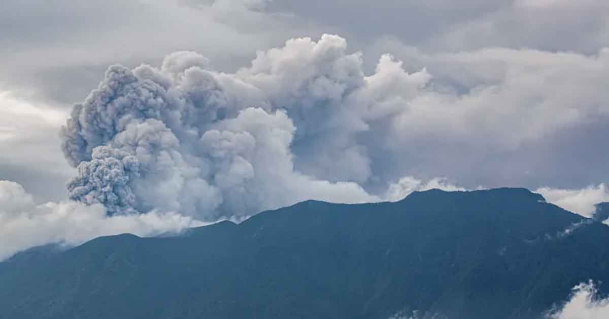 11-hikers-die-in-Indonesia-volcano-eruption