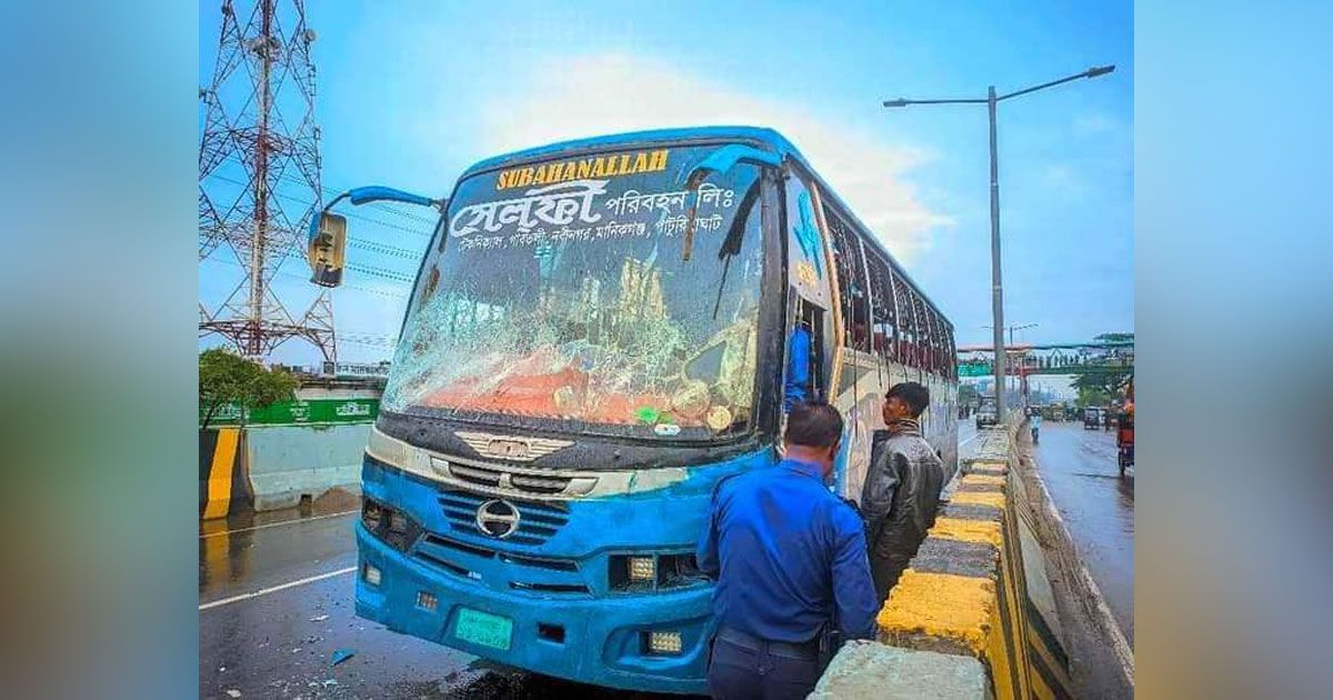 ধামরাইয়ে ‘সেলফি’ পরিবহনের রেষারেষিতে নিহত ২