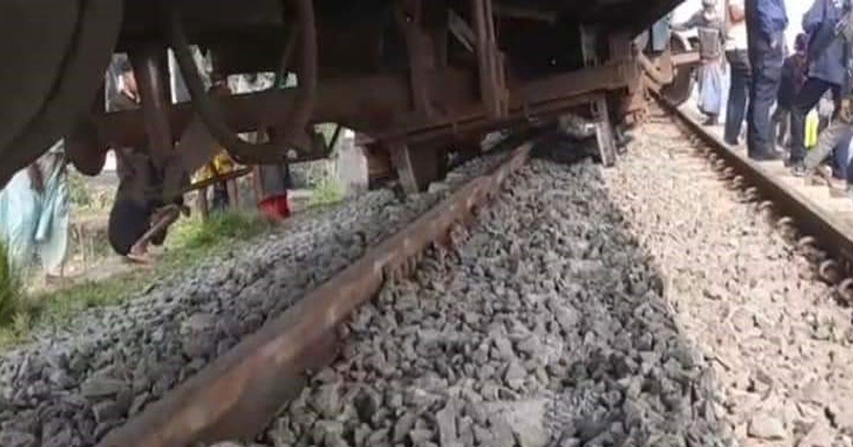 পাবনায়-ট্রেনের-২-বগি-লাইনচ্যুত-তদন্তে-কমিটি-