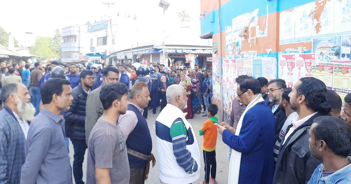 স্বতন্ত্র-প্রার্থী-অধ্যাপক-আবু-সাইয়িদ-২-ঘণ্টা-অবরুদ্ধ