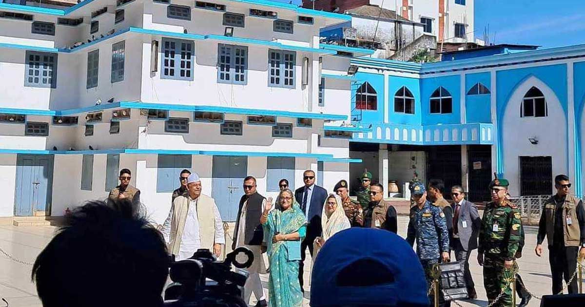 নির্বাচনি-প্রচারণা-শুরু-করতে-সিলেটে-শেখ-হাসিনা-
