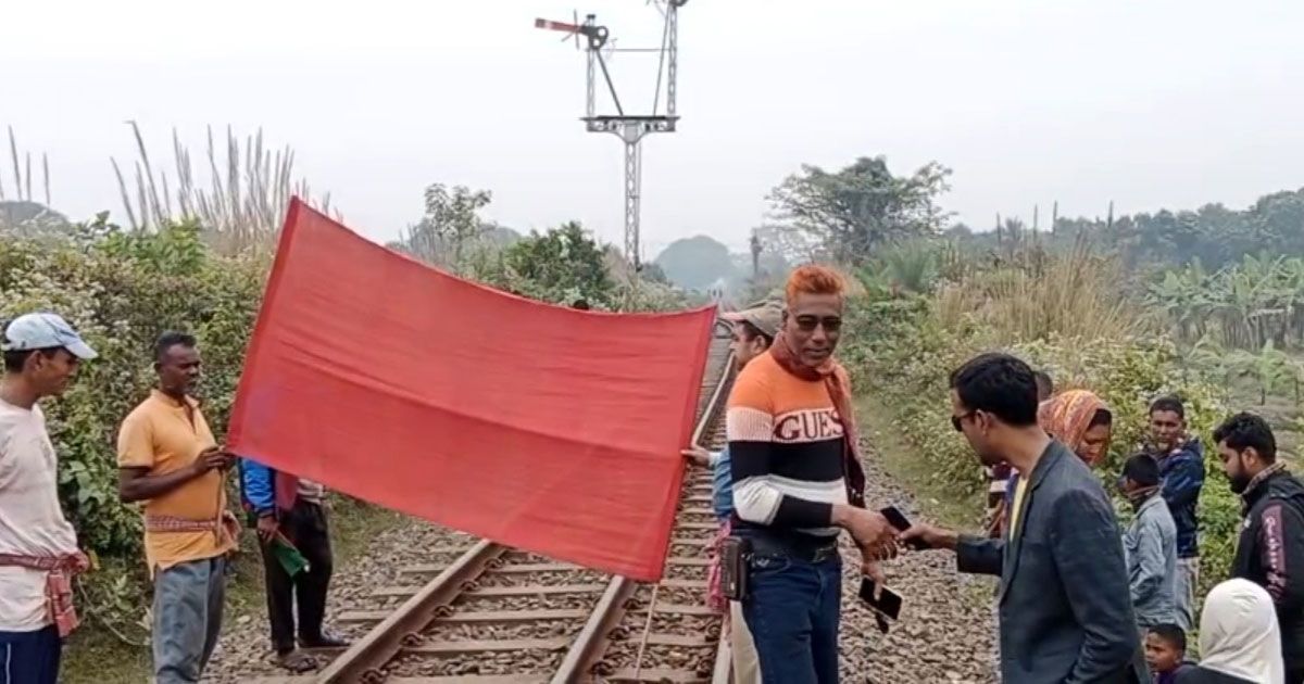 নাটোরে রেললাইনের জয়েন্টে ফাটল, ট্রেন চলাচলে ধীরগতি