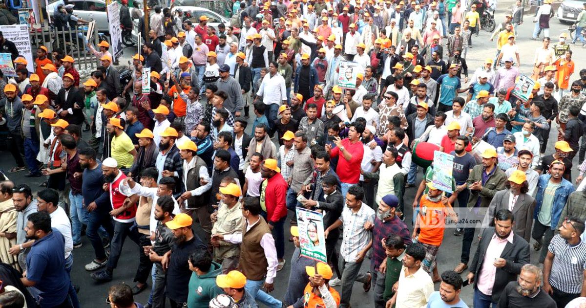 কলাবাগান-মাঠে-জড়ো-হচ্ছেন-আওয়ামী-লীগ-নেতা-কর্মীরা