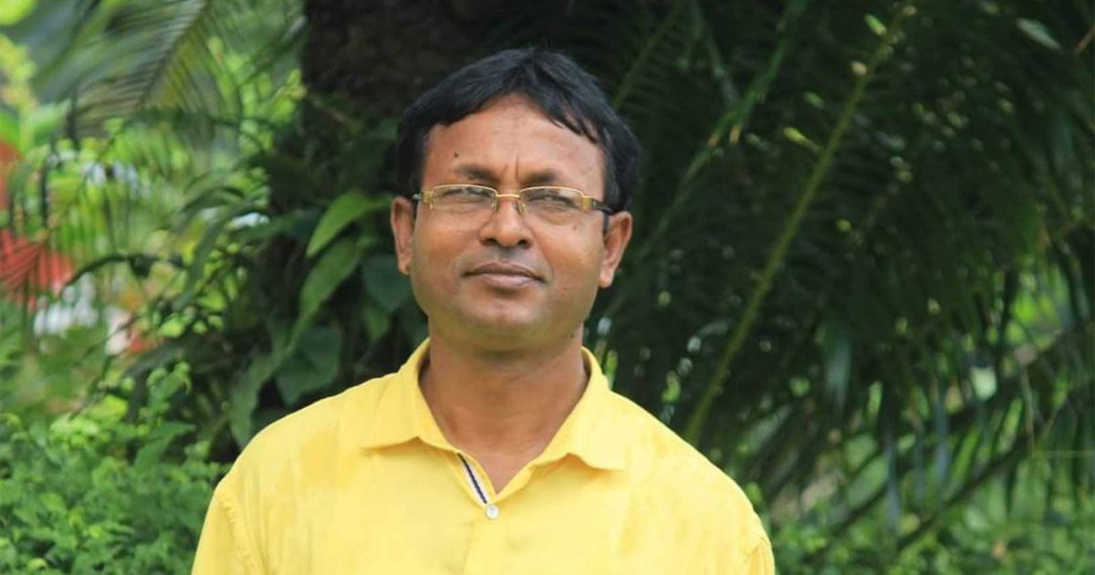 বই-বিতরণে-নৌকার-ভোট-চাওয়া-অধ্যক্ষকে-শোকজ