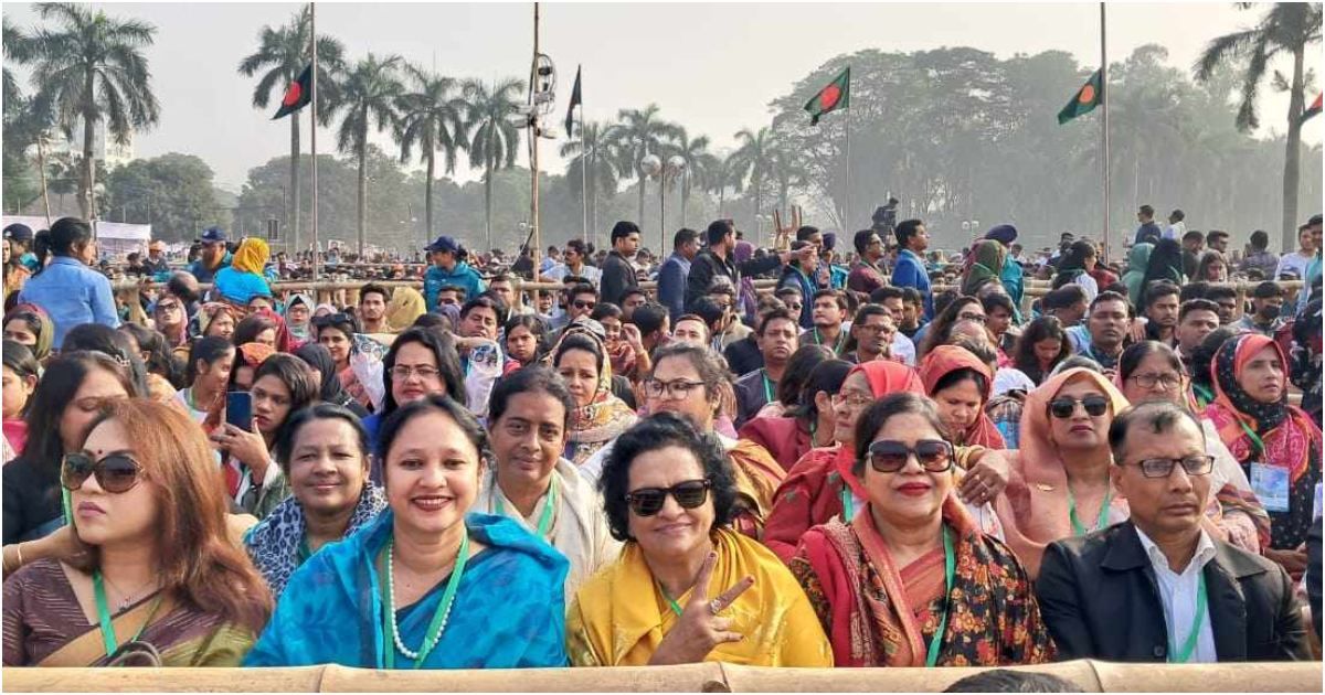 সোহরাওয়ার্দীতে জড়ো হচ্ছেন আওয়ামী লীগ নেতা-কর্মীরা