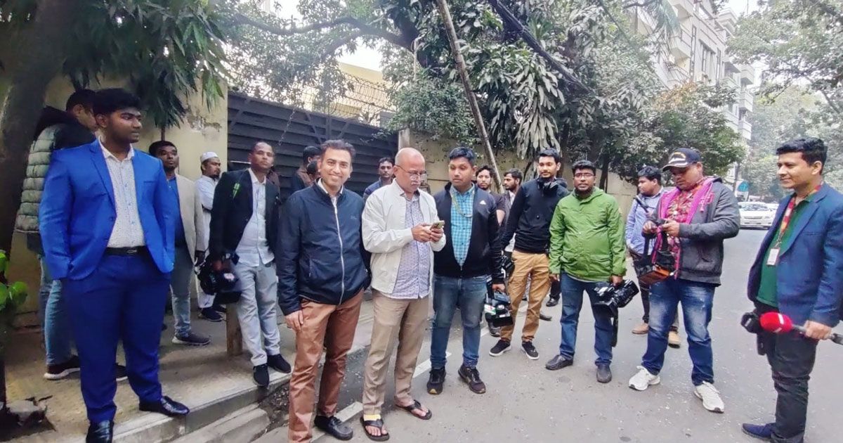 পাঁচ মাস পর হাসপাতাল থেকে বাসায় খালেদা জিয়া