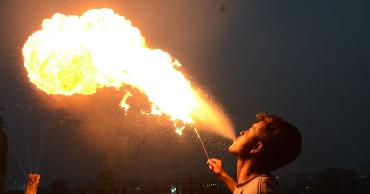 উৎসবে মাতল পুরান ঢাকা