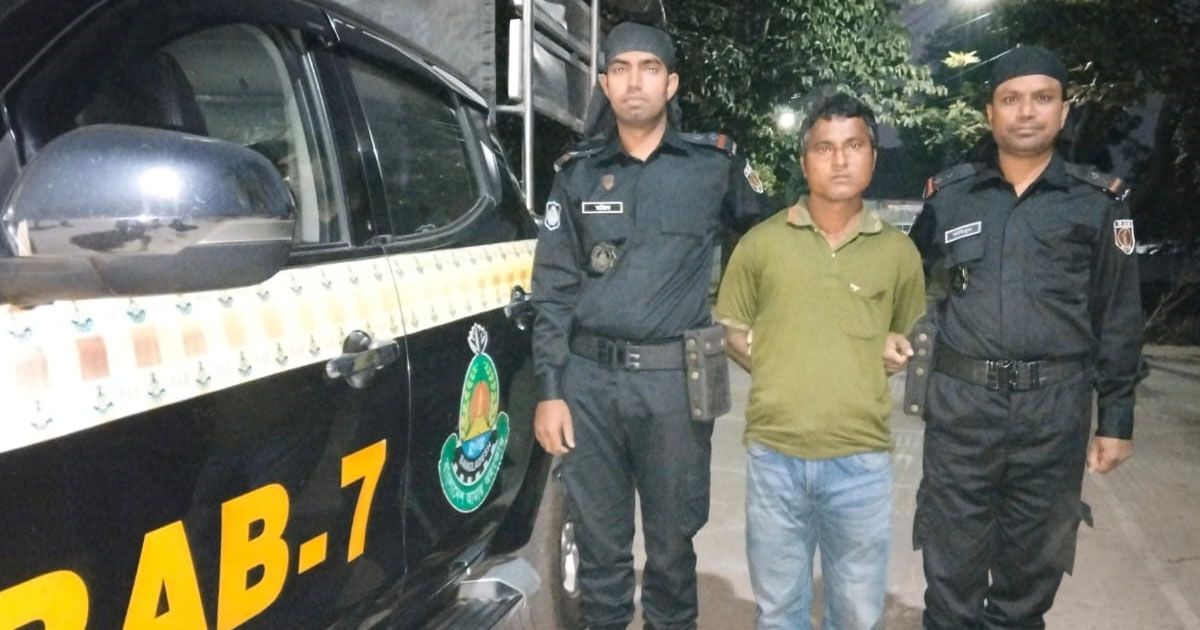 চট্টগ্রামে-র‌্যাবের-হাতে-গ্রেপ্তার-হত্যাচেষ্টা-মামলার-আসামি
