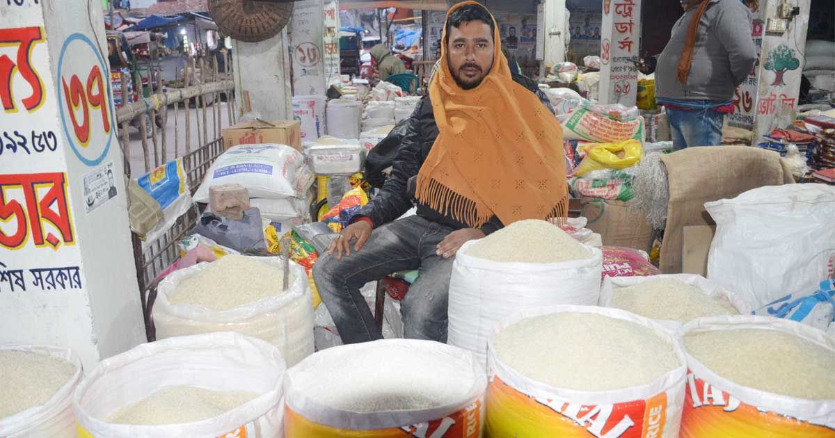 ‘ধানের জেলাতেও’ বেড়েছে চালের দাম