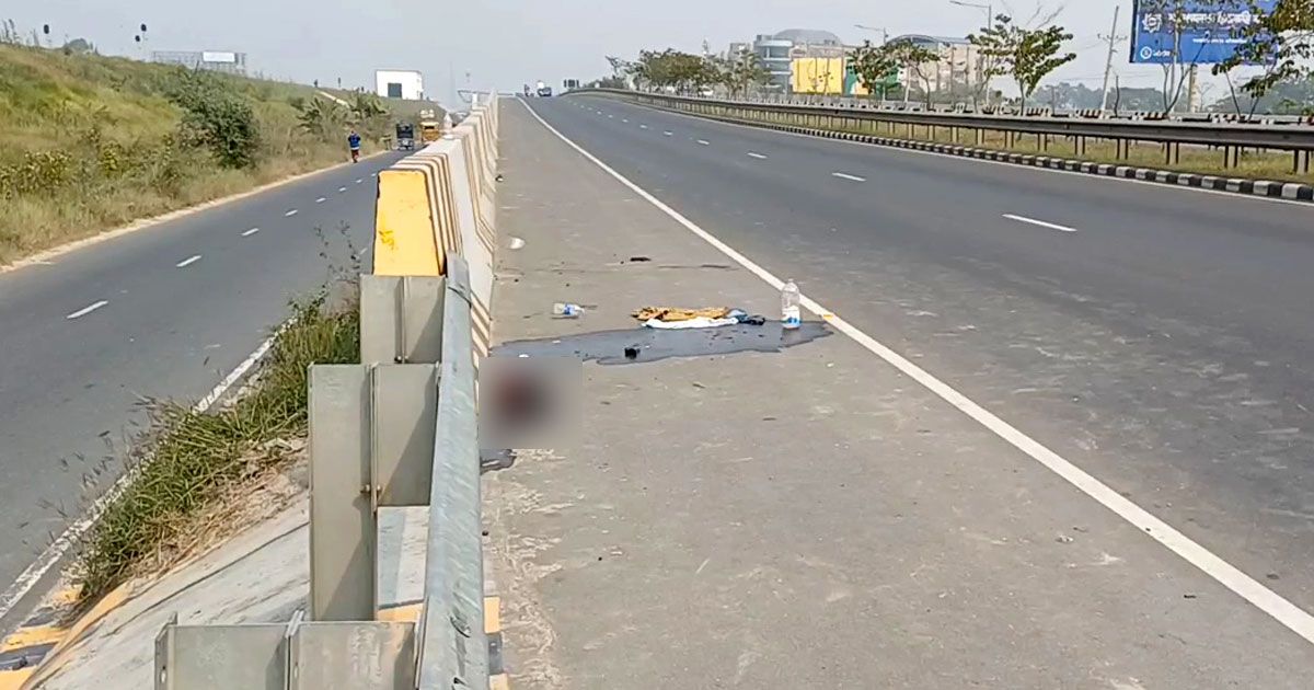 মাওয়া-এক্সপ্রেসওয়েতে-দুর্ঘটনায়-মোটরসাইকেল-আরোহী-নিহত