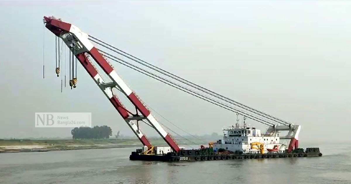 পাটুরিয়ায়-ফেরিডুবি-যানবাহন-উদ্ধারে-প্রত্যয়-হামজা-রুস্তম-